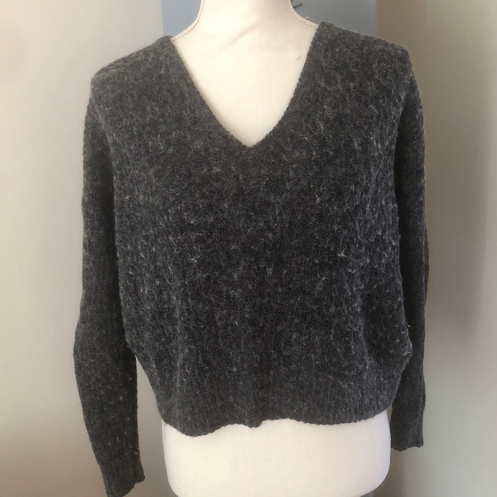 Madewell Soft V-Neck Mohair-Blend Sweater in Charcoal